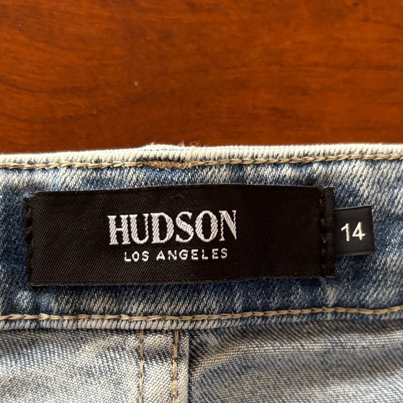 Hudson Los Angeles Mid-Rise Premium Denim Shorts with Cuffed Hem NWT.  14 - Picture 2 of 10